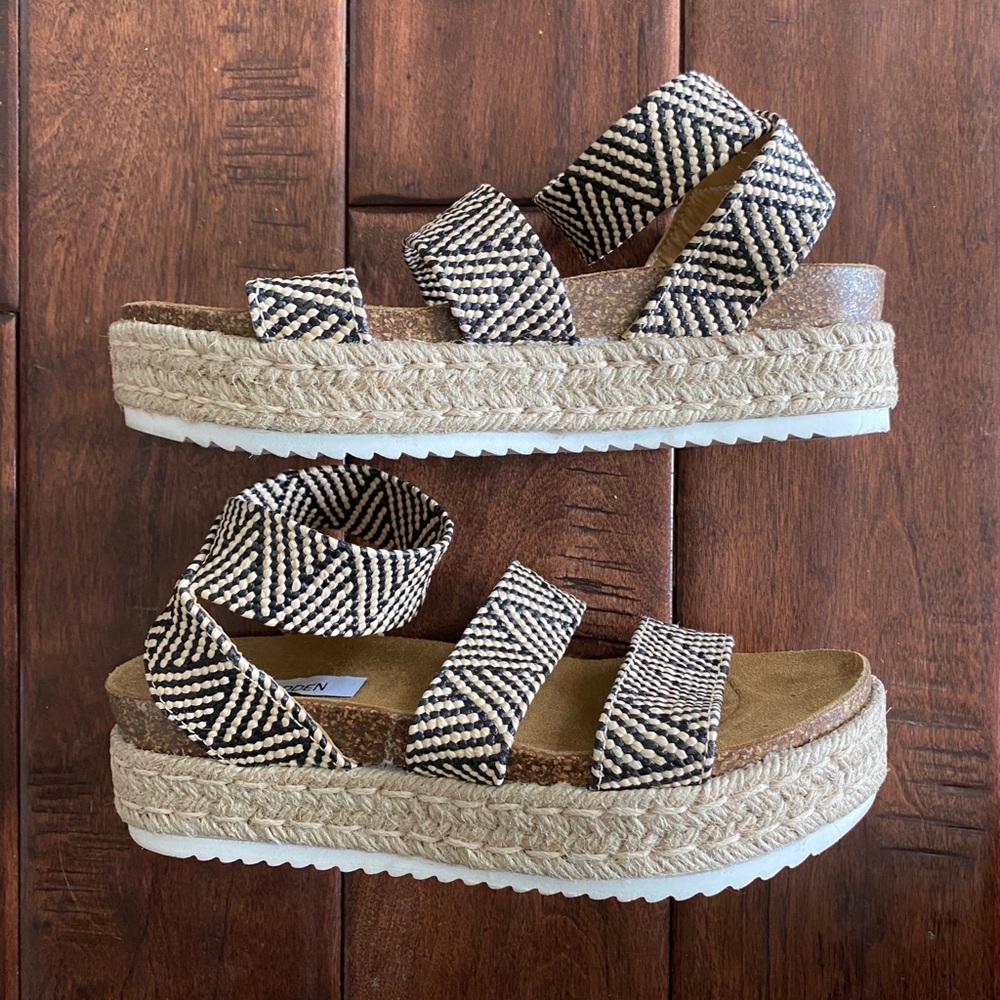 Steve Madden Kimmie Tan Black espadrilles Size 7